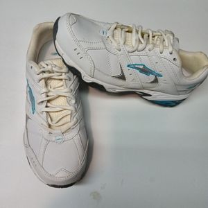Womans Avia Cantilever Techology Size 9 ,white blue textile sneakers lace ups